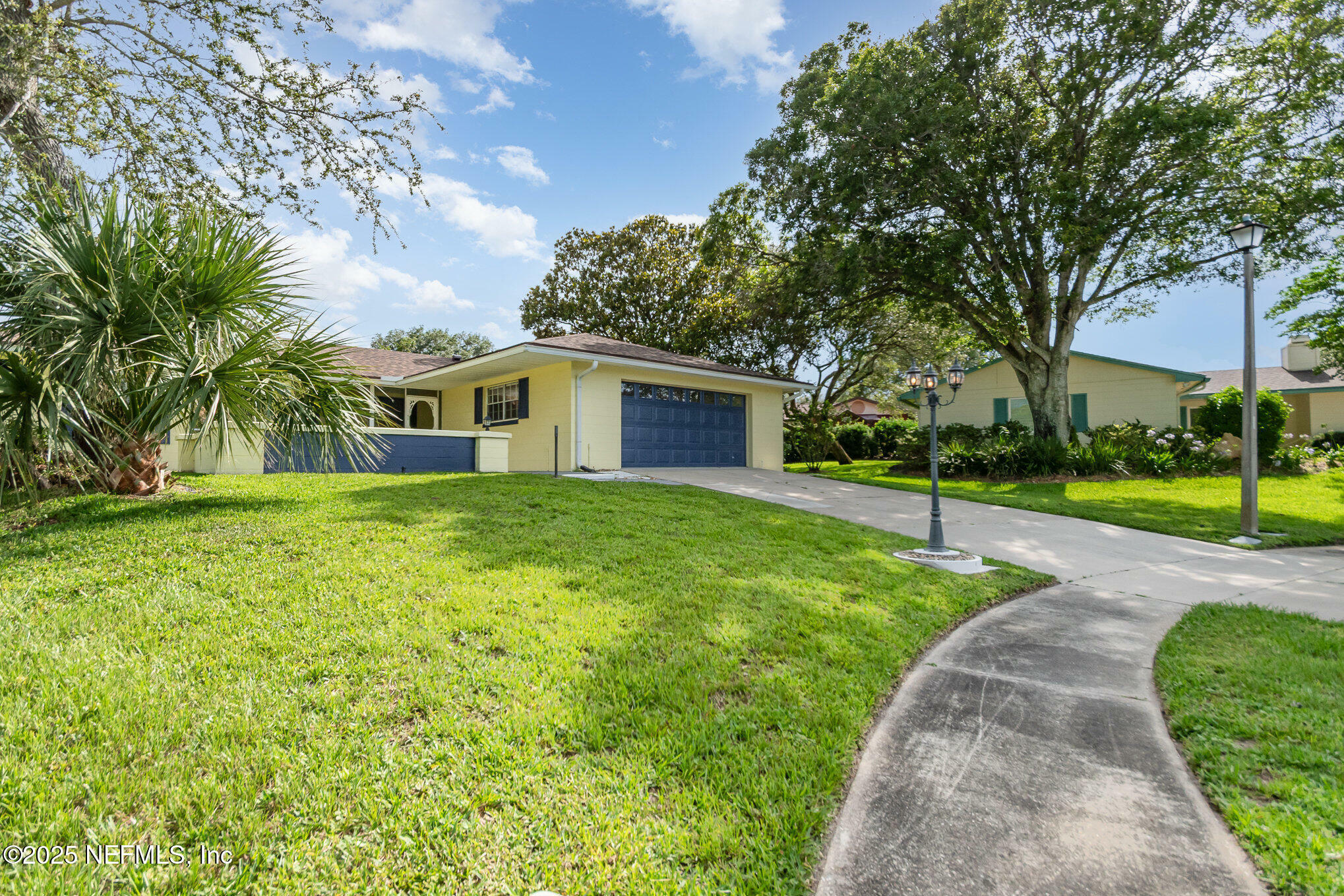 Property Photo: 691 Medina Court FL 32086
