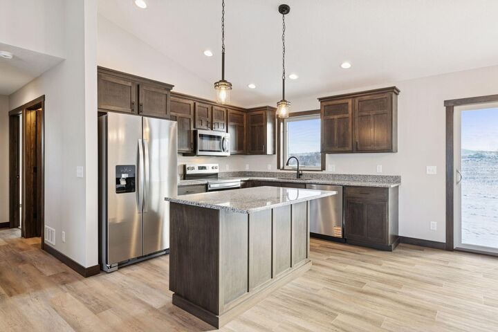 Property Photo: 492 Coyote Way WI 54017