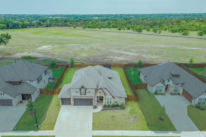 Property Photo:  2005 Flora Lane  TX 75115 
