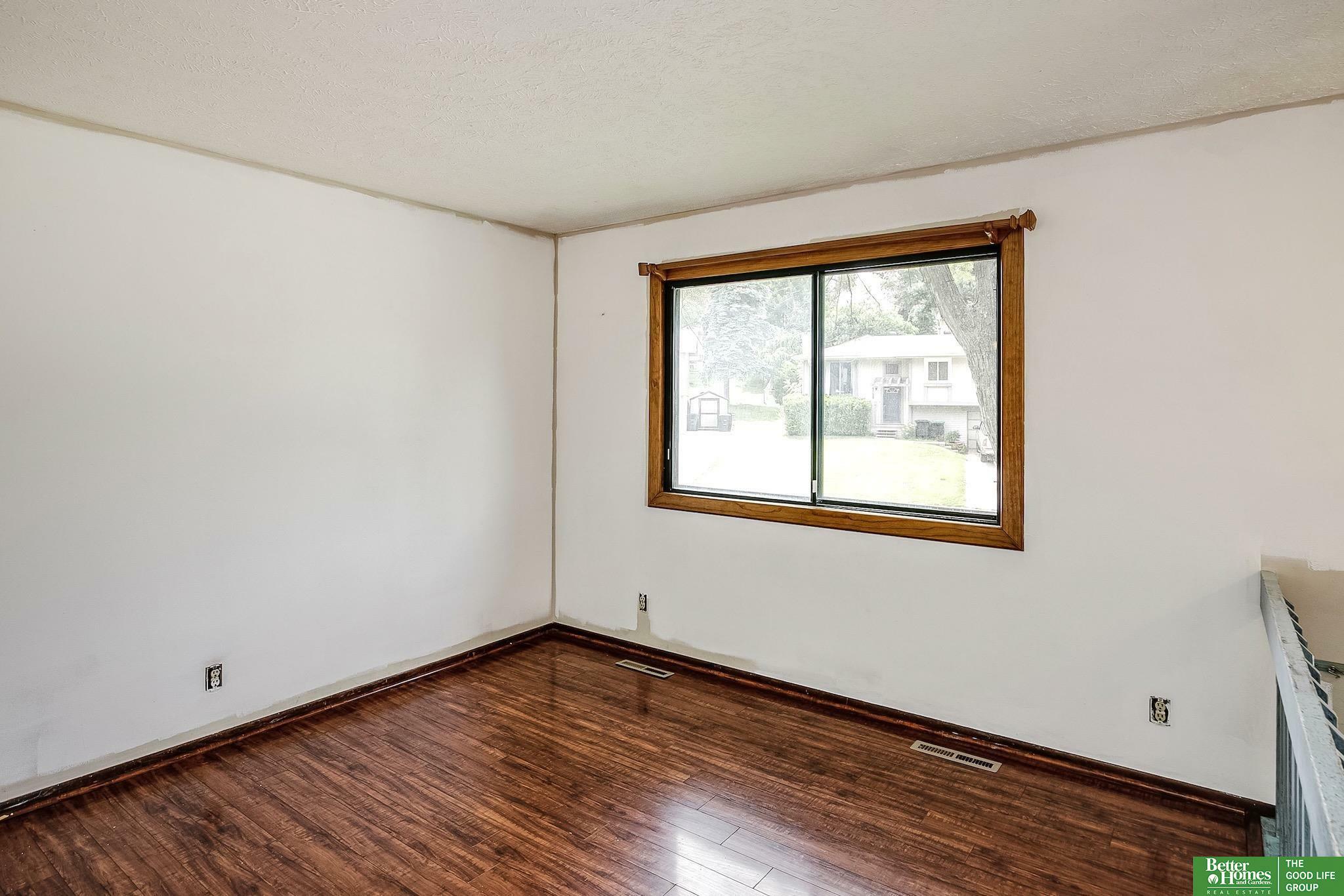Property Photo: 6729 S 135 Avenue NE 68137
