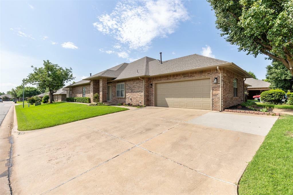 Property Photo: 1800 NW 161st Place OK 73013
