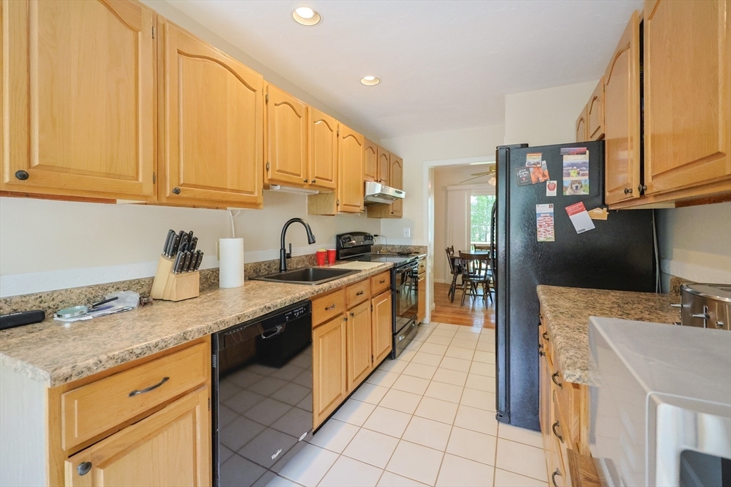 Property Photo:  219 Heritage Dr 219  MA 01588 