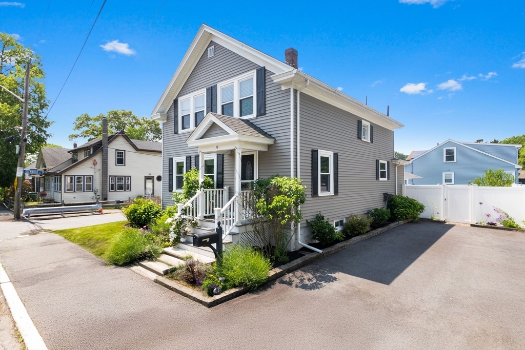 Property Photo:  10 Saunders Rd  MA 01904 