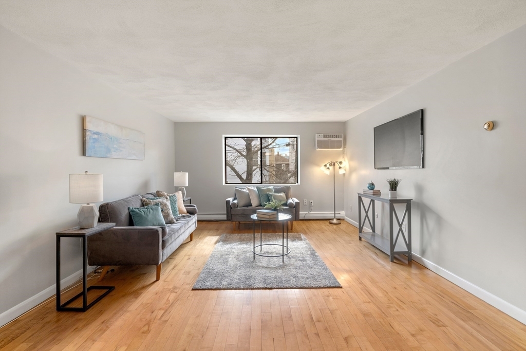Property Photo: 84 Grant St 12 MA 02145