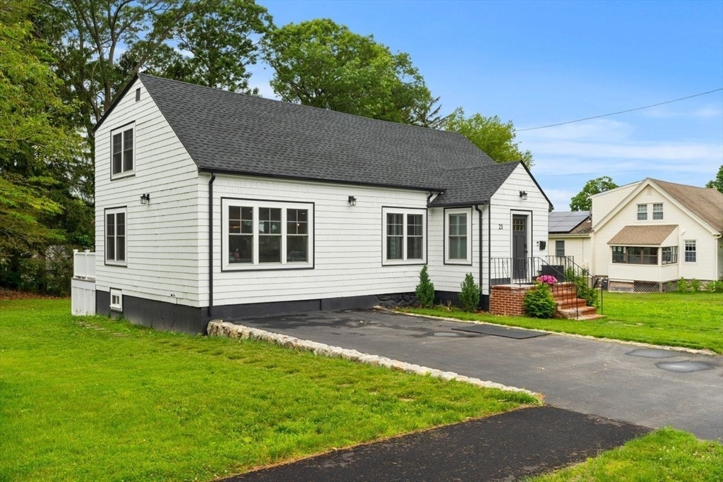 Property Photo: 21 Pembrook Rd MA 01845