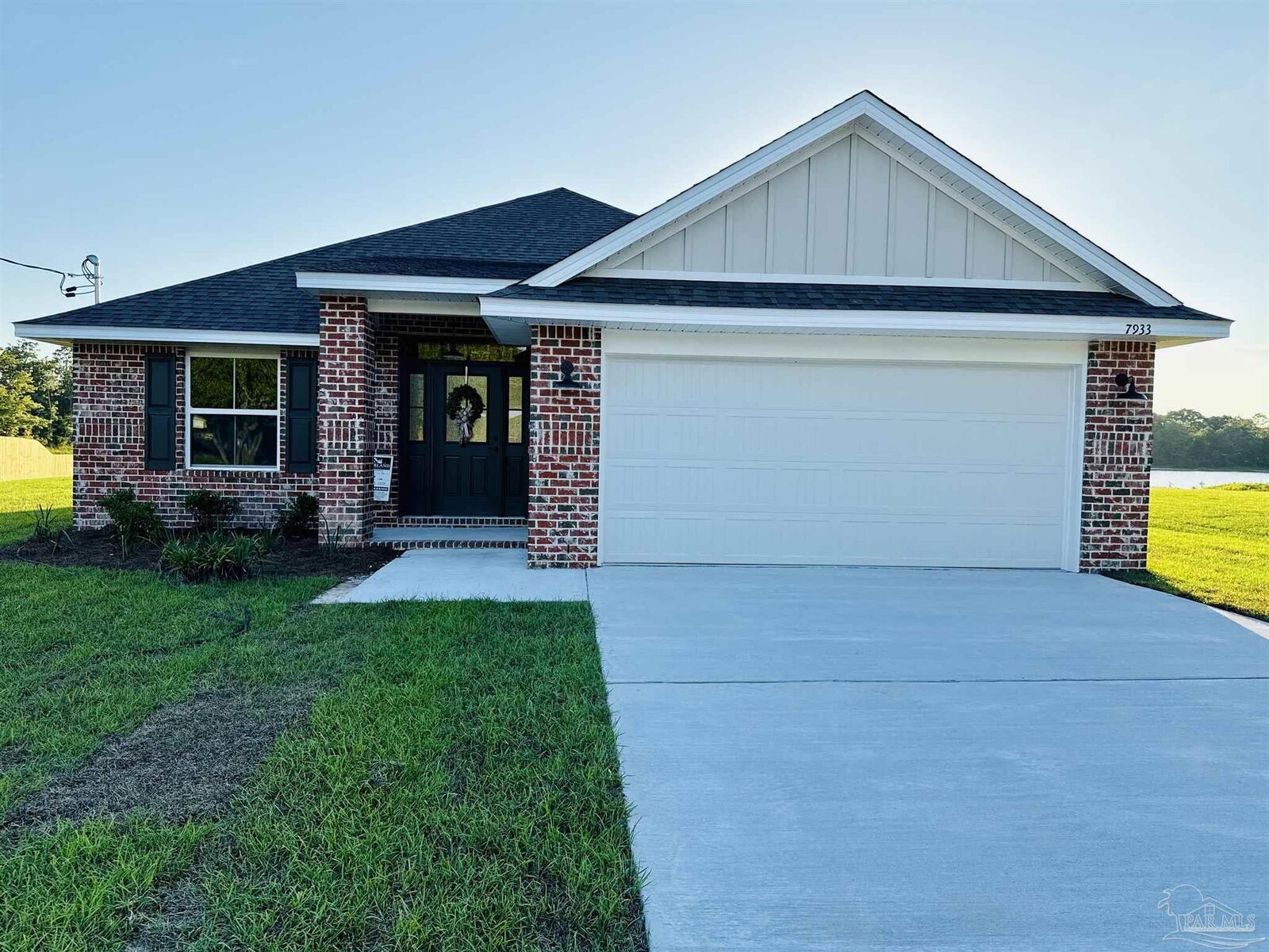 Property Photo:  7925 Twin Lake Dr  FL 32583