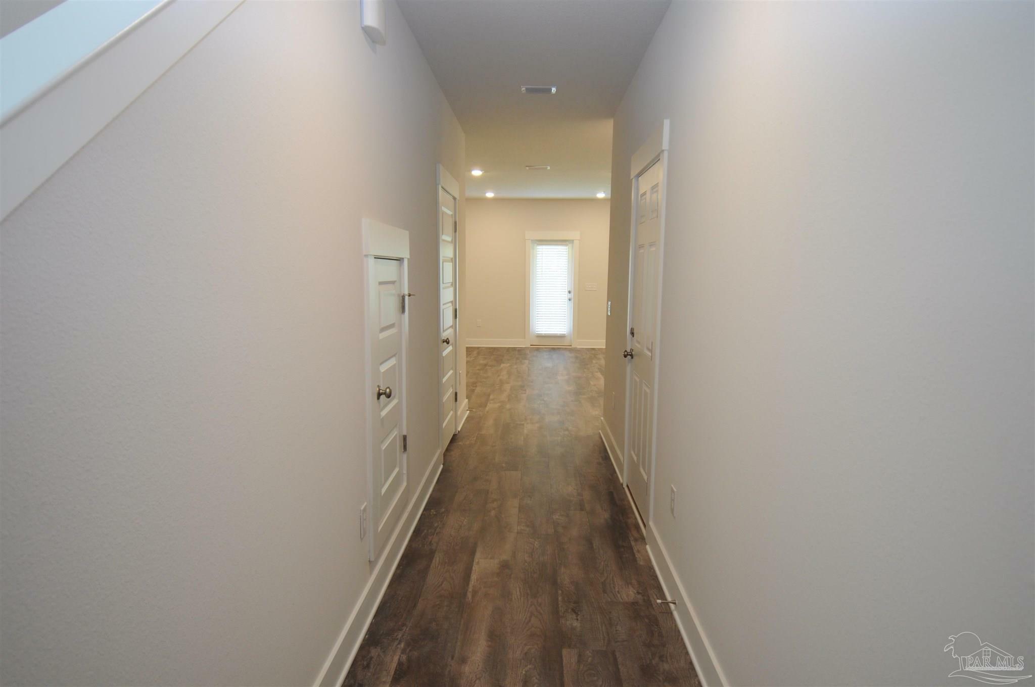 Property Photo: 1535 Iroquois Ct FL 32534