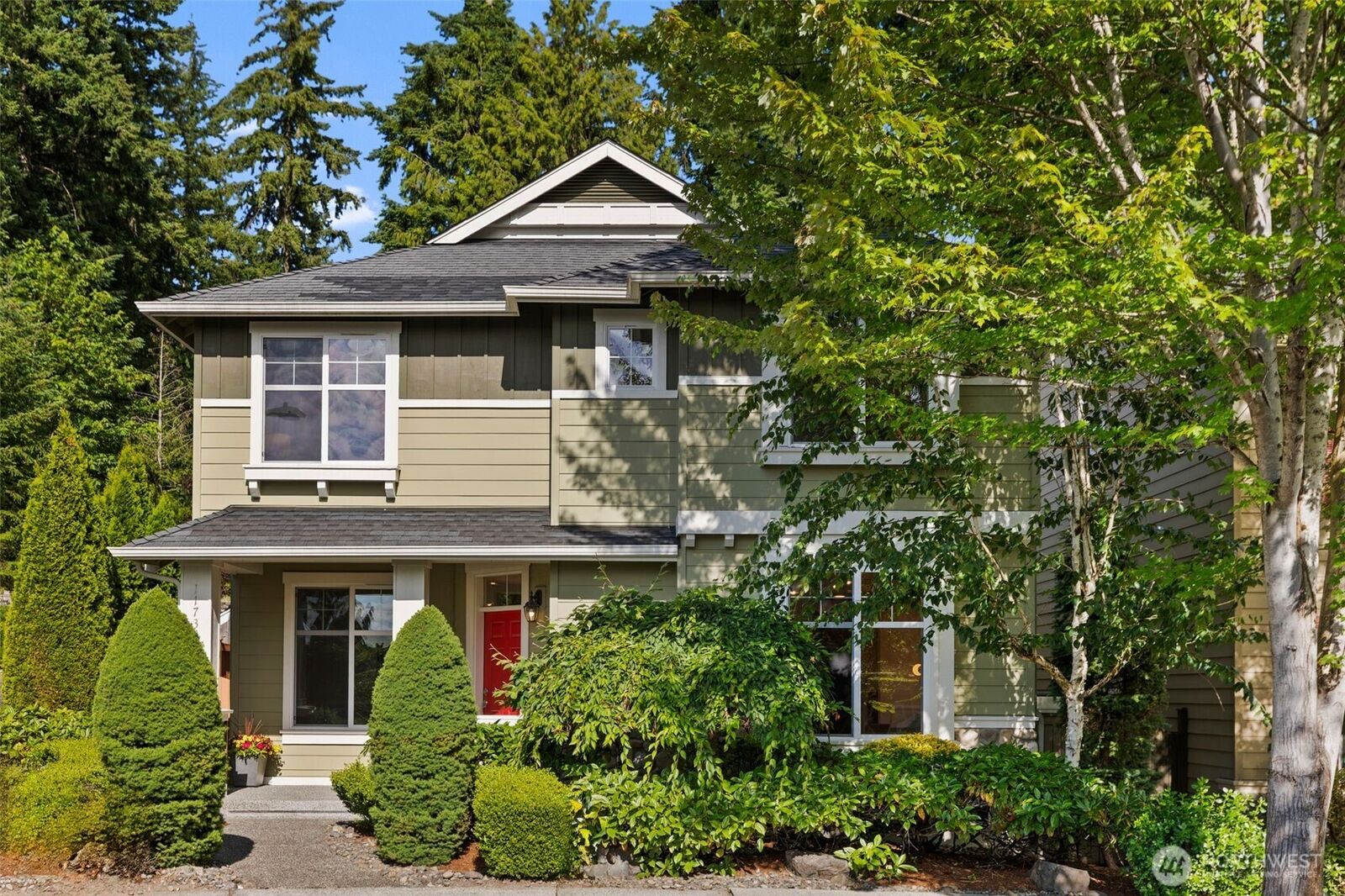 Property Photo: 11734 167th Court NE WA 98052