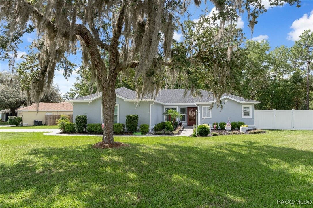 Property Photo:  140 W Frisco Lane  FL 34434 