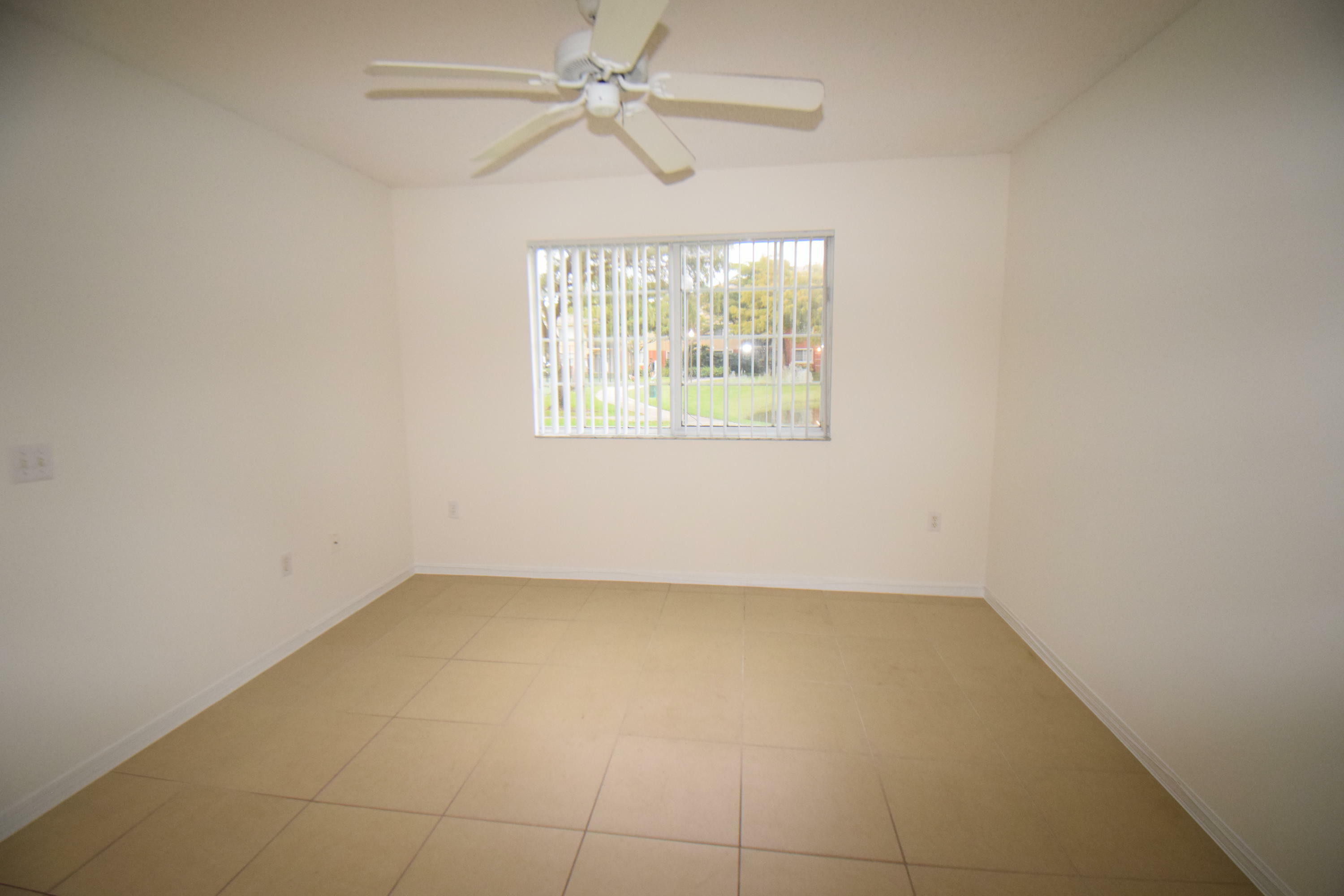Property Photo: 4175 N Haverhill 914 Road 914 FL 33417