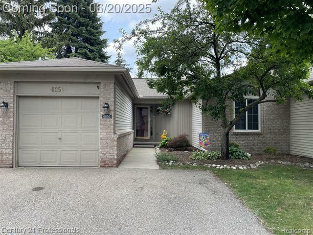 6850 Deerhurst Drive  Westland MI 48185 photo