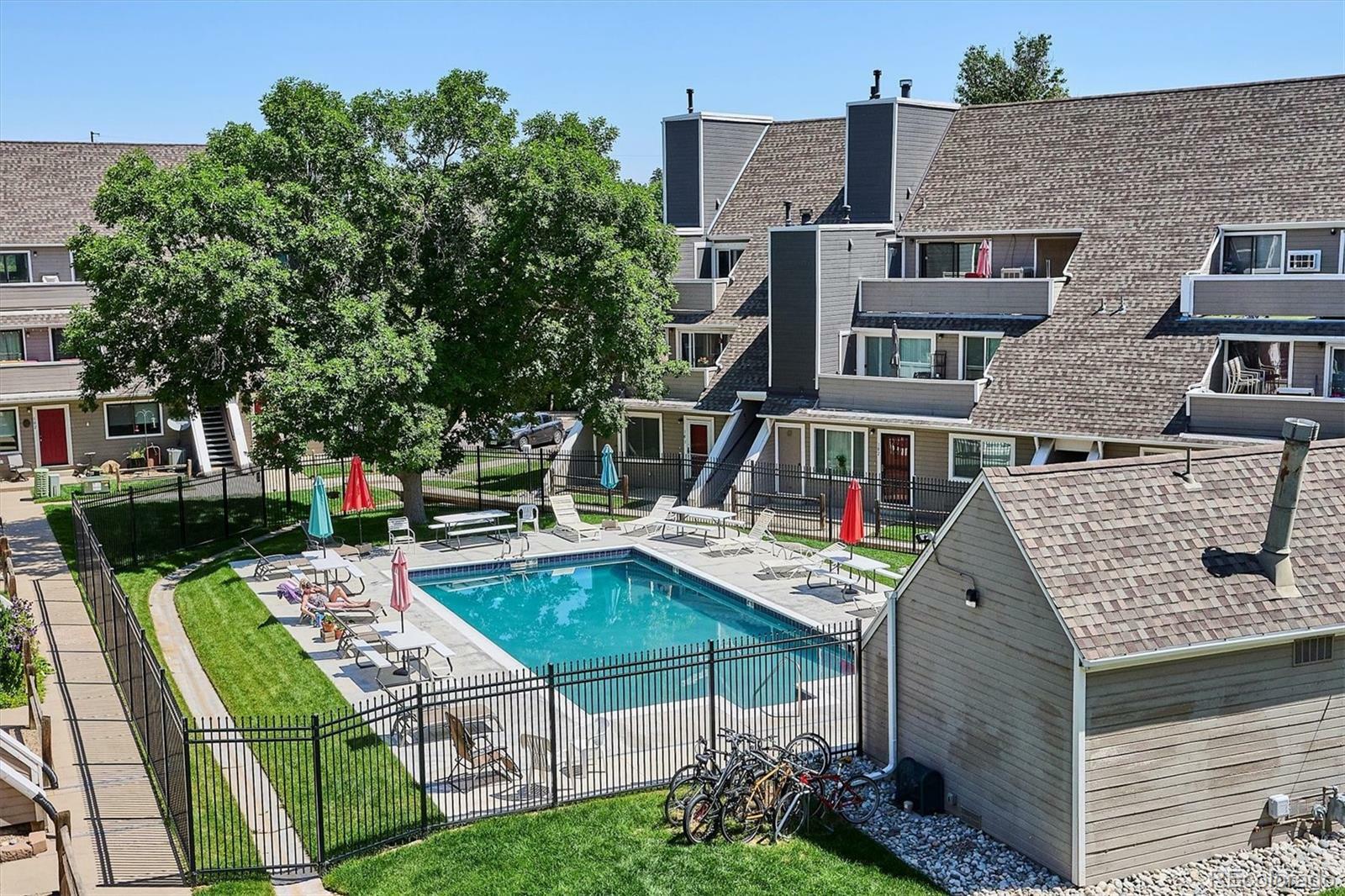 Property Photo: 5250 S Huron Way 5-308 CO 80120