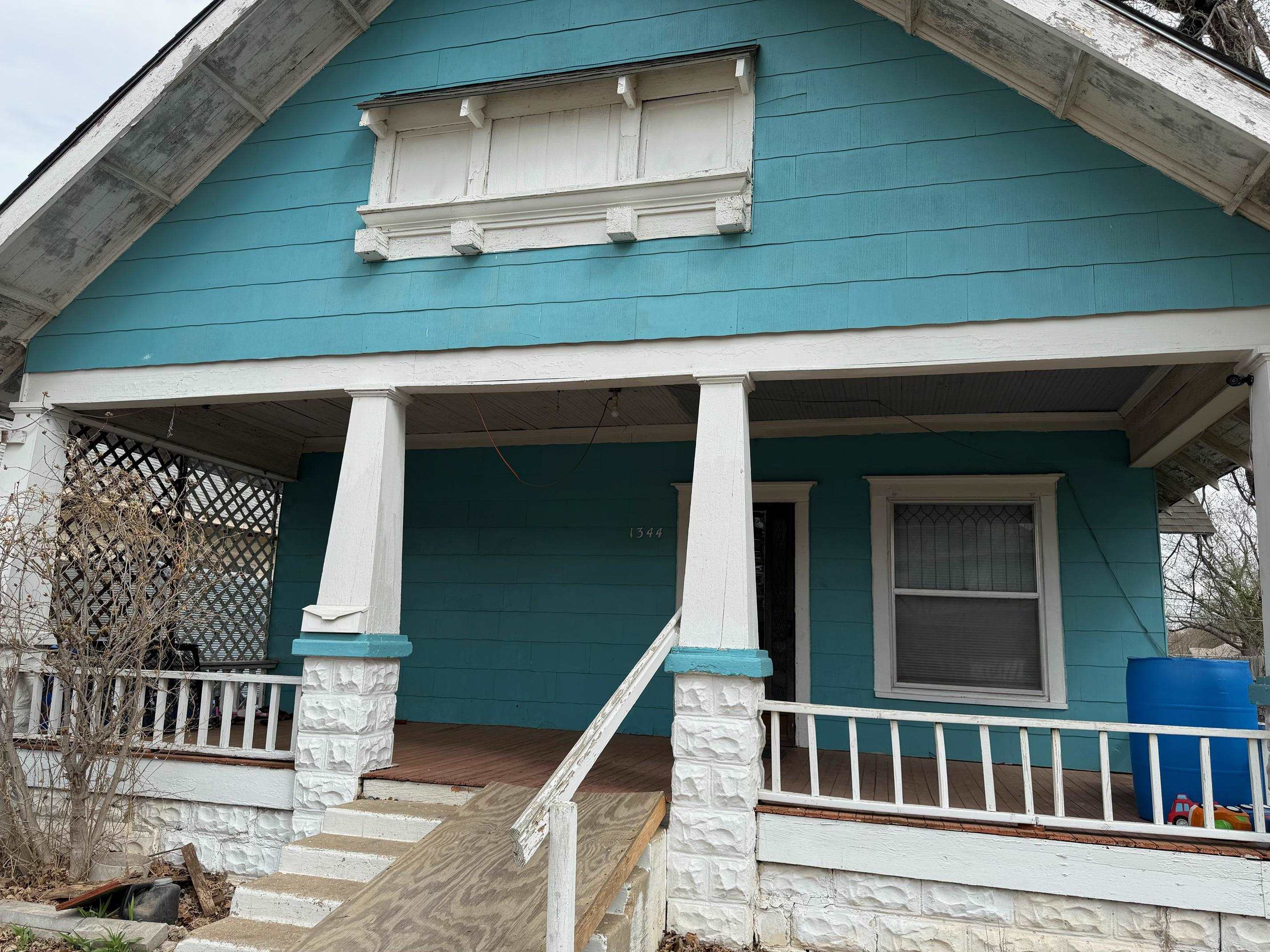 Property Photo: 1344 S Water St KS 67213
