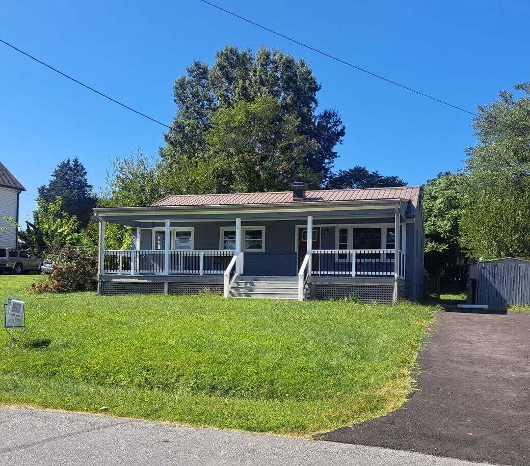 Property Photo:  3717 Martinell Ave  VA 24018 