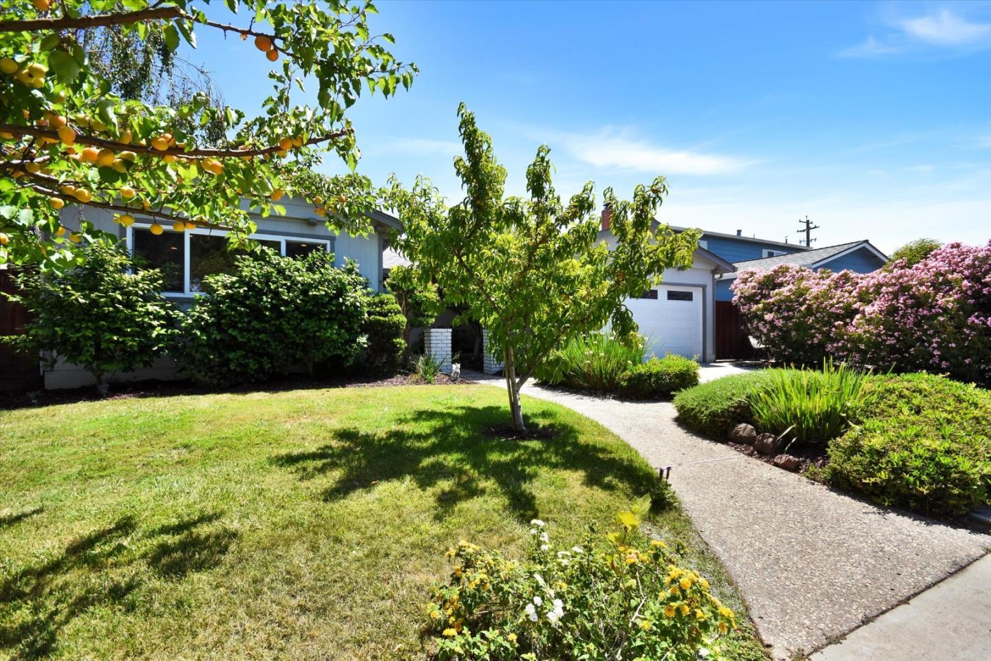 Property Photo: 448 Kings Court CA 95008