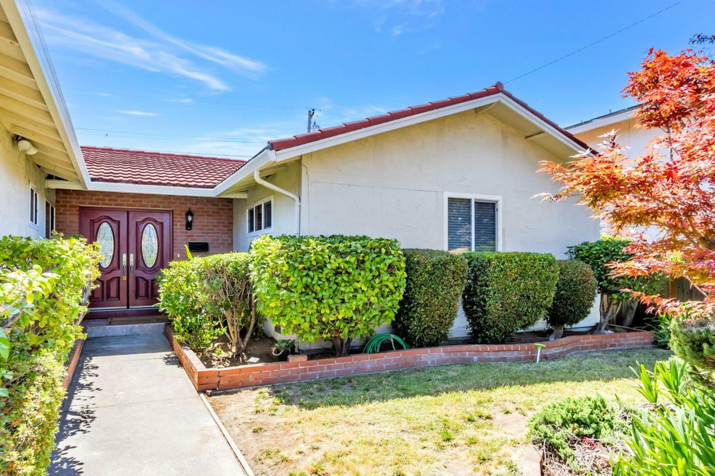 Property Photo: 1135 Elmsford Drive CA 95014