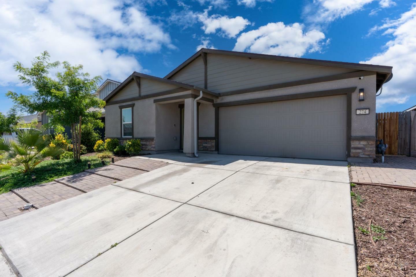 Property Photo: 274 White Rim Court CA 95341