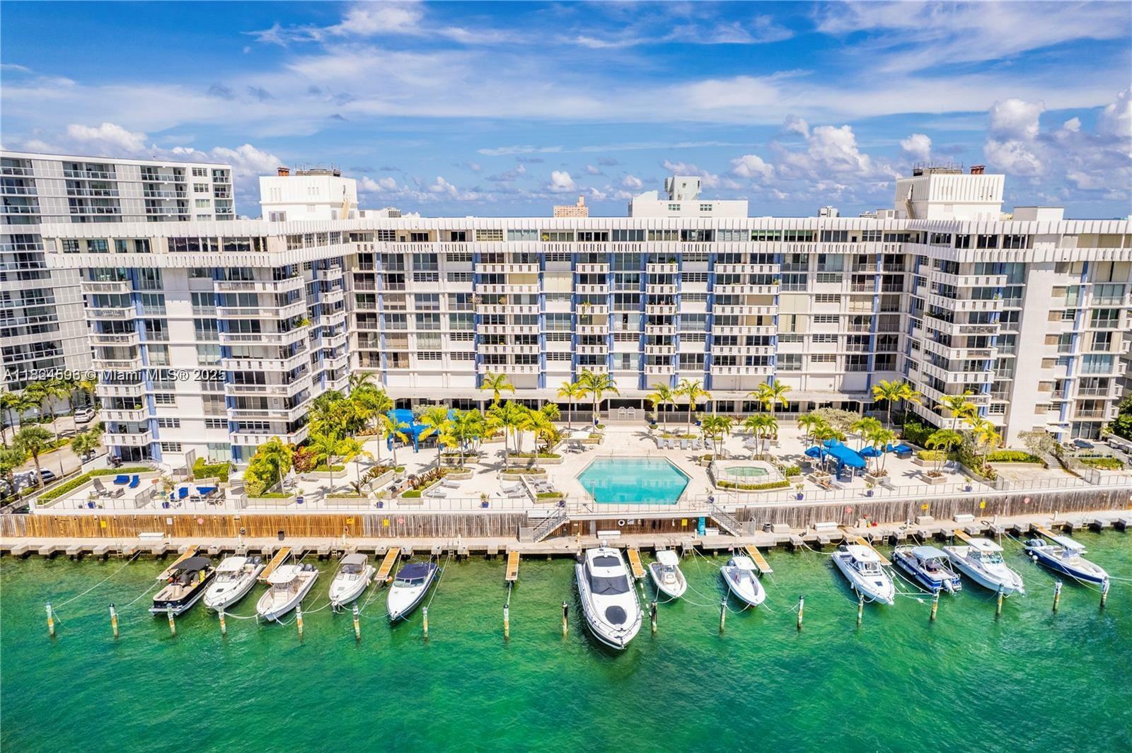 Property Photo: 800 West Ave 714 FL 33139