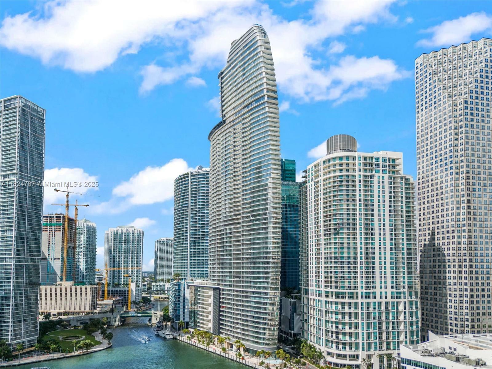 Property Photo: 300 Biscayne Blvd Way 3508 FL 33131