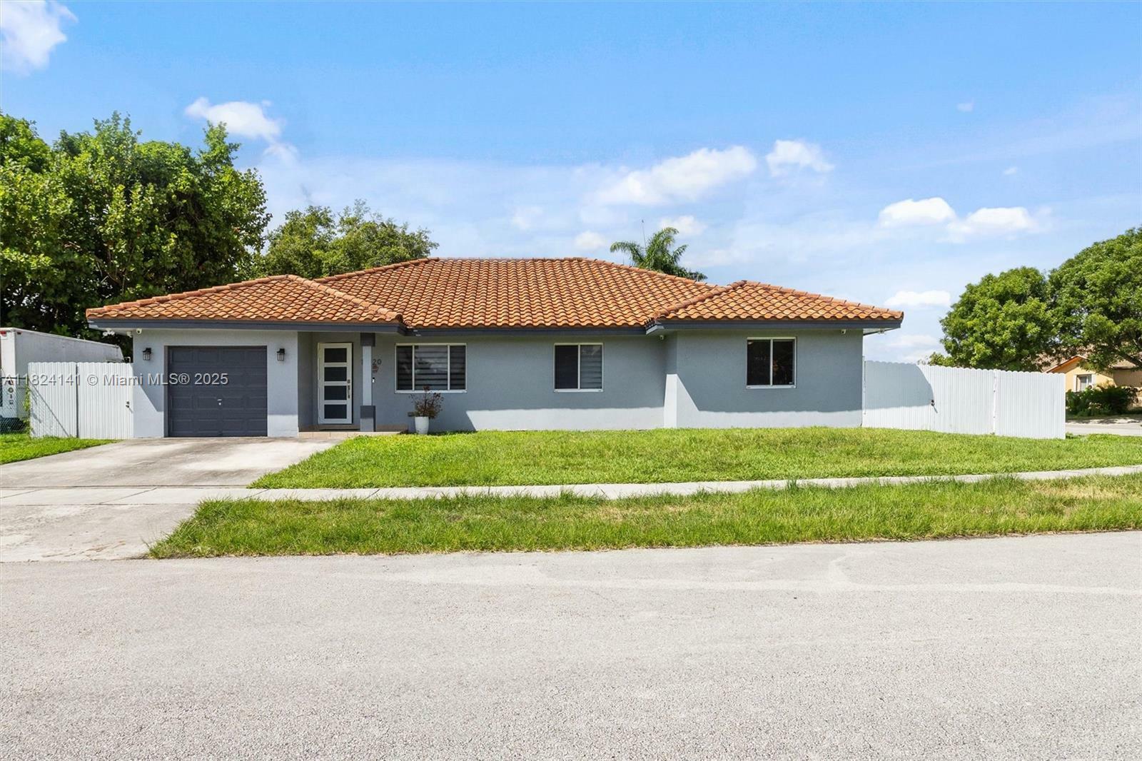 11120 SW 138th St  Miami FL 33176 photo