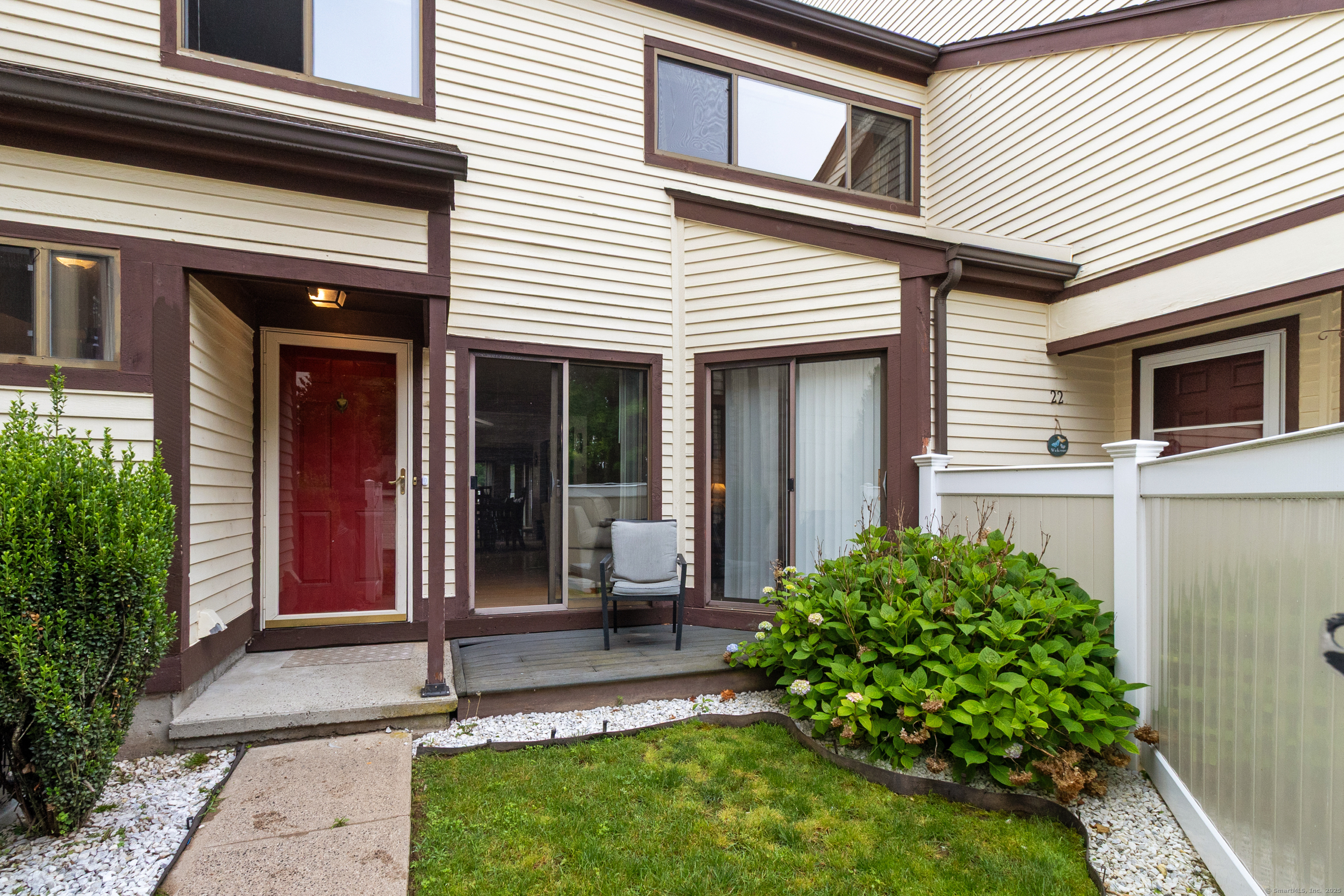 Property Photo:  81 Main Street 20B  CT 06405 