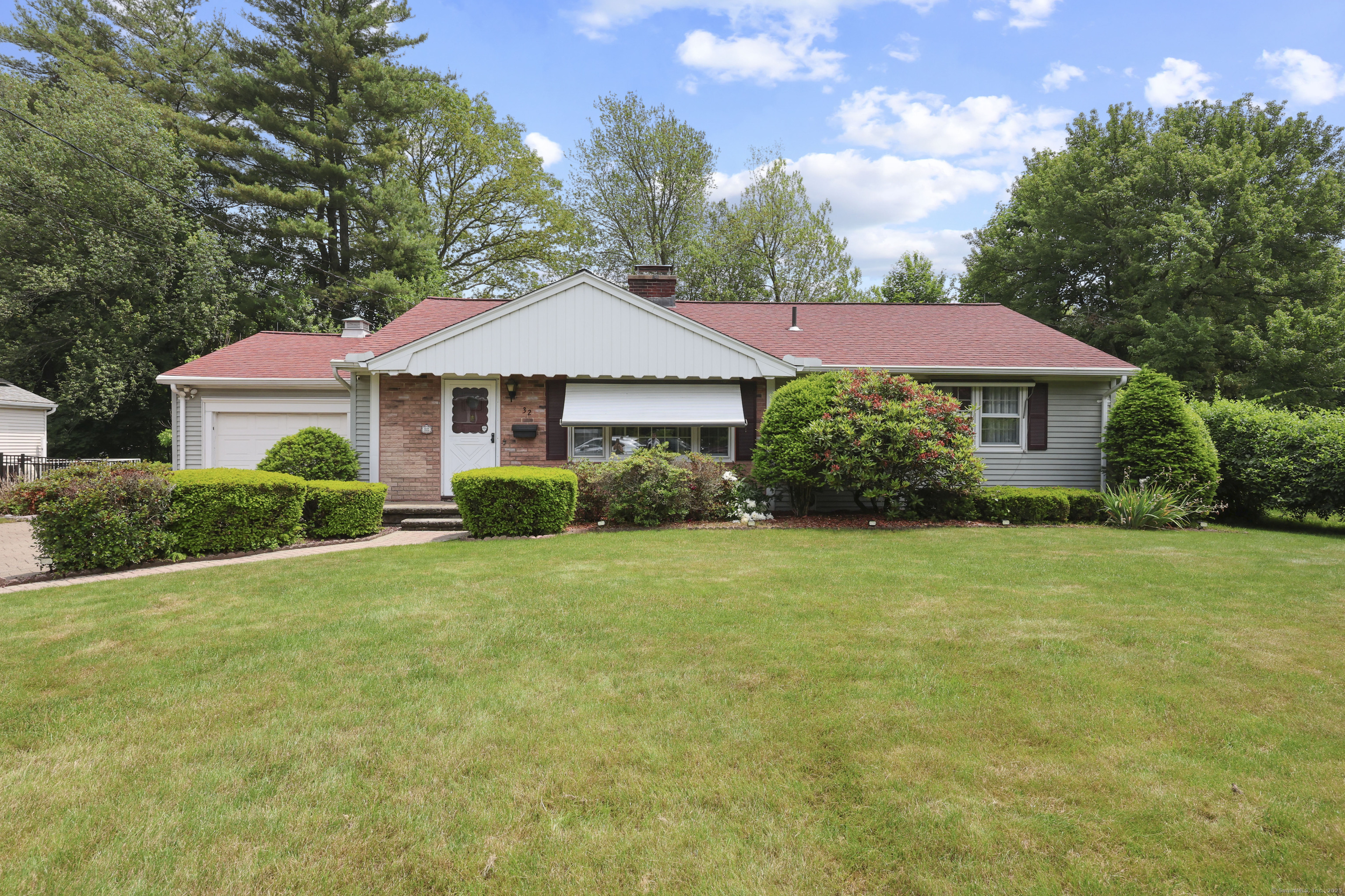 Property Photo: 32 Butternut Ridge Road CT 06706