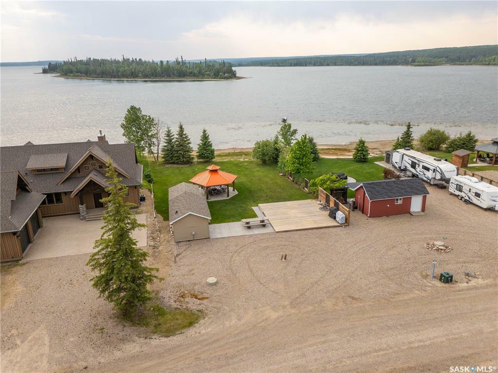 Property Photo: 807 Spruce Street SK S0M 1A0