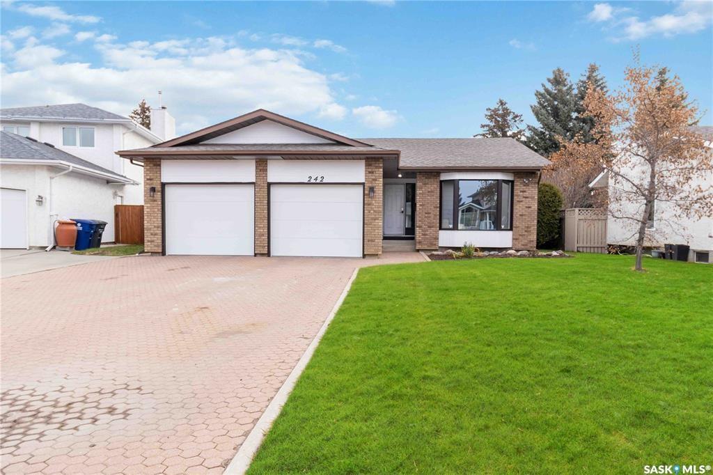 Property Photo: 242 Anglin Place SK S7J 5E9