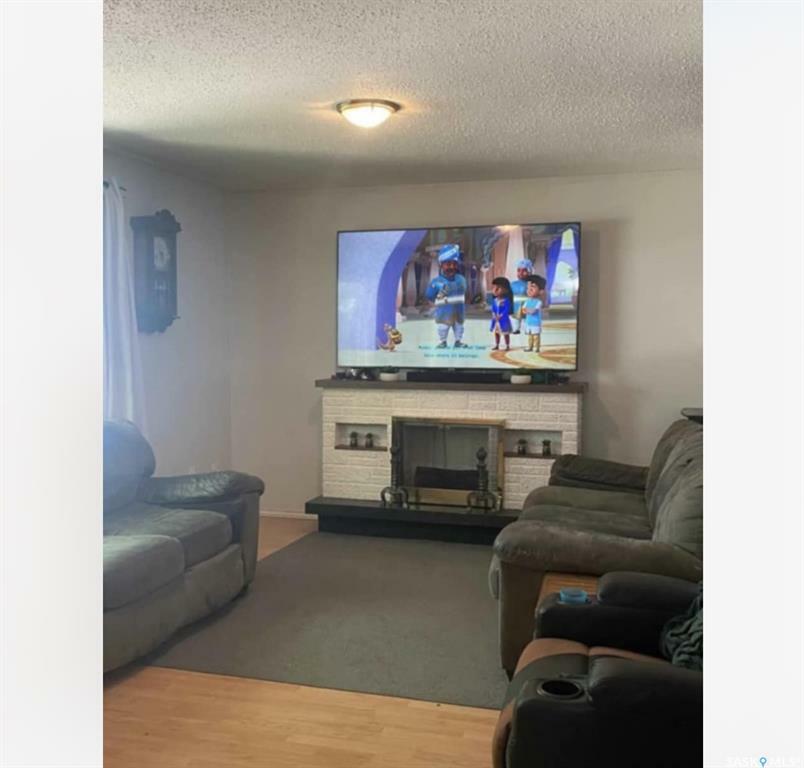 Property Photo: 413 3rd Avenue N SK S0K 2Z0
