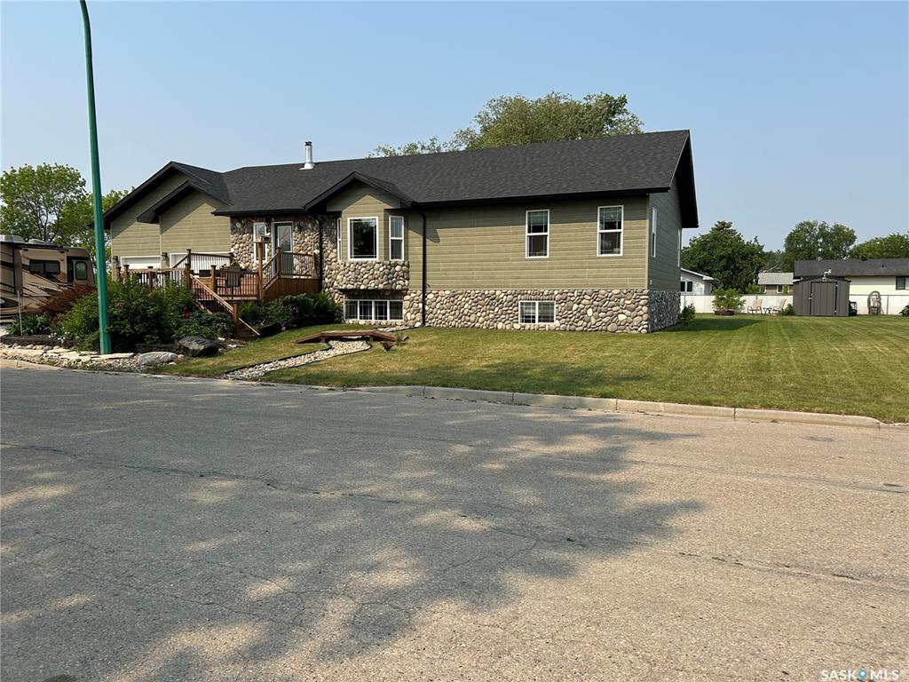 Property Photo: 455 4th Street SK S0E 0L0