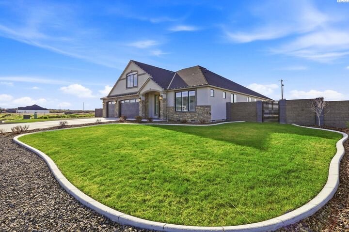 Property Photo:  12814 Blackfoot Dr  WA 99301 