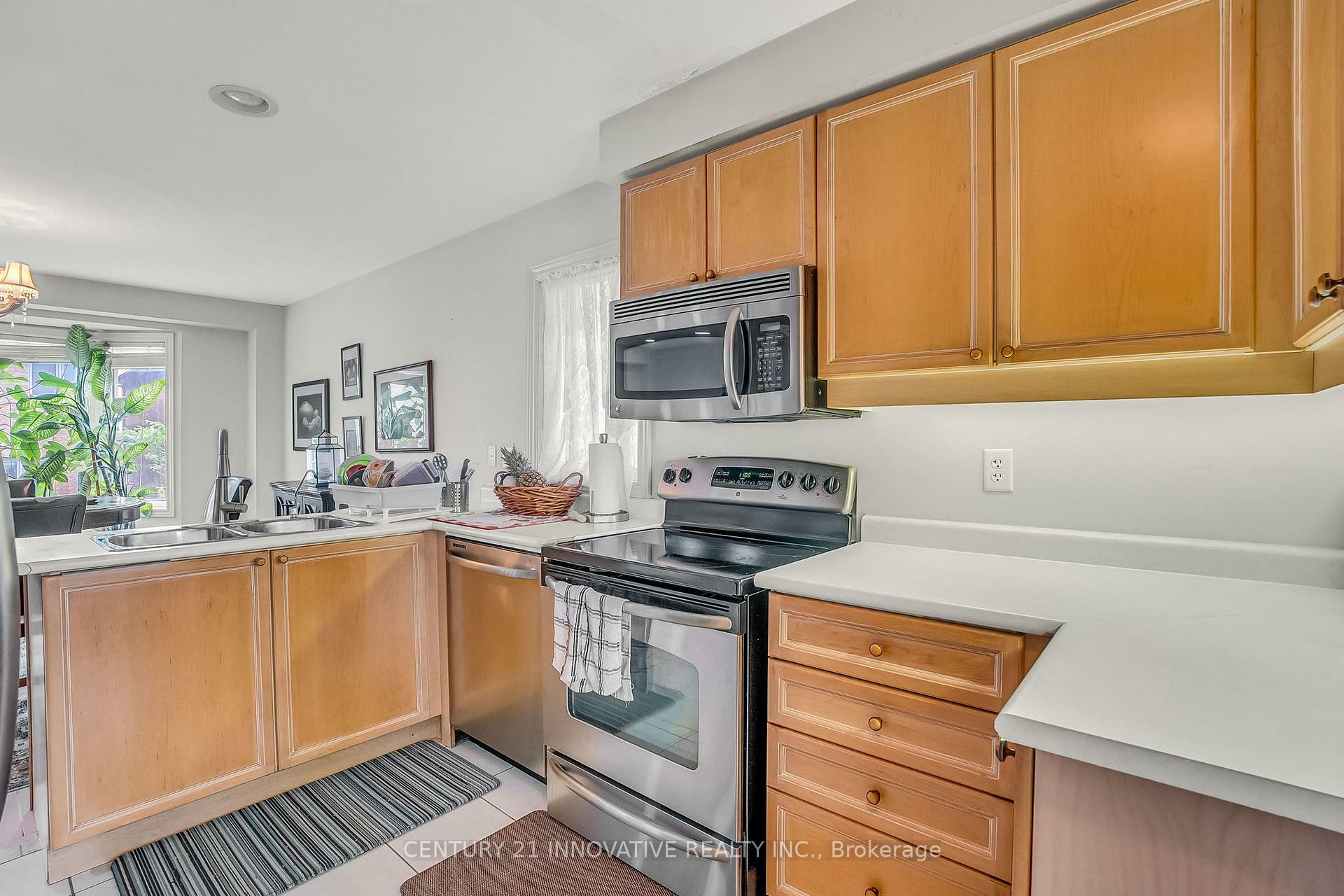 Property Photo: 17 Polarlights Way ON M1X 1Z4