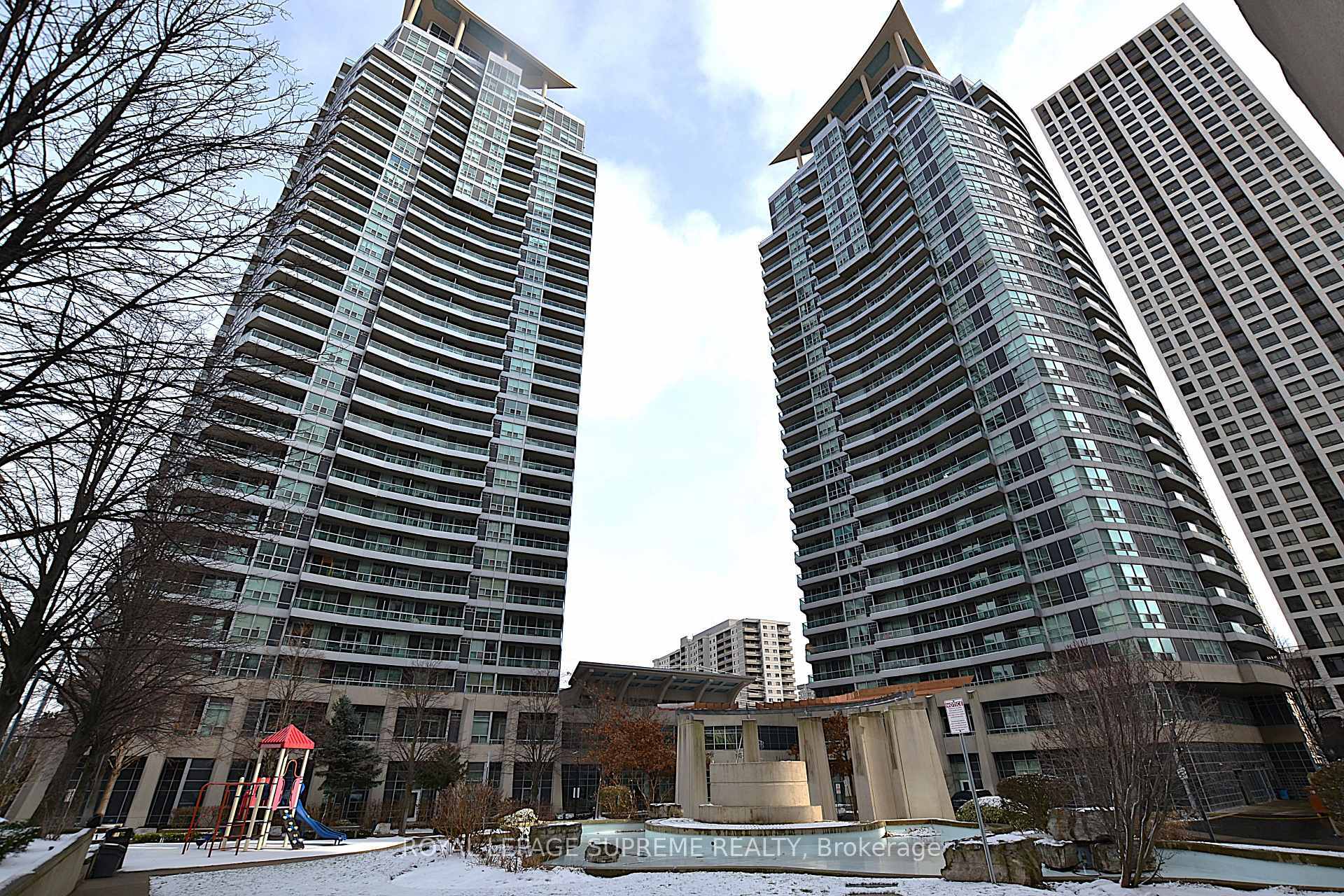 Property Photo: 1 Elm Drive W 1007 ON L5B 4M1