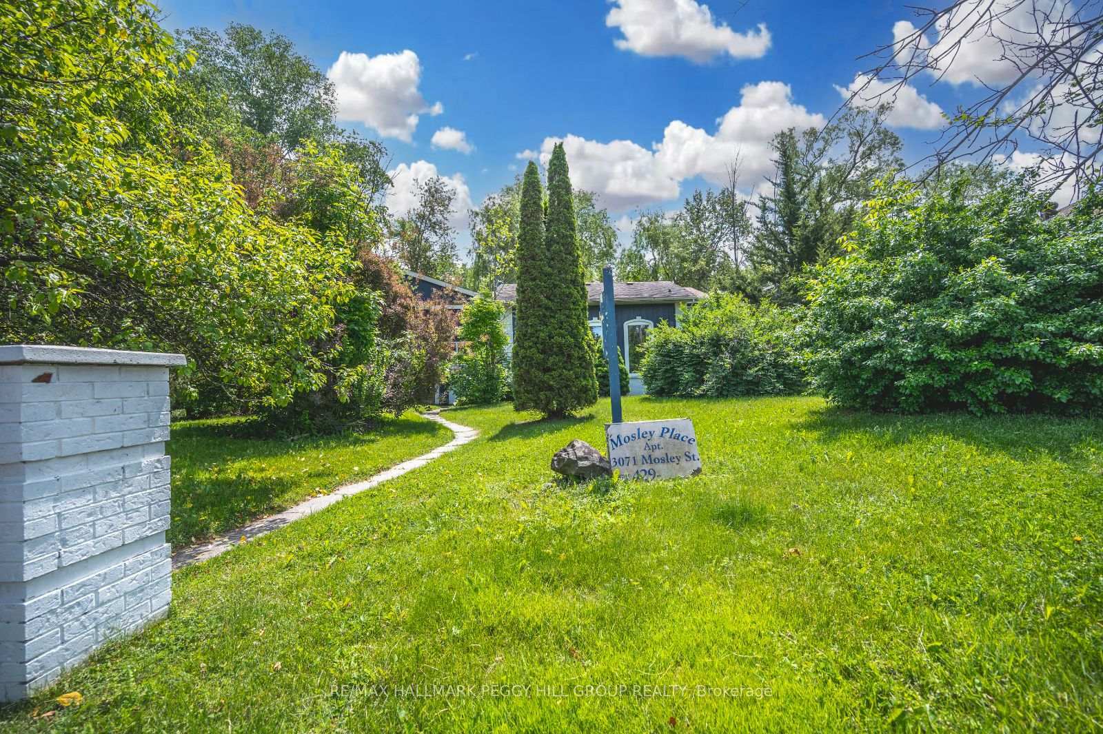 Property Photo:  3071 Mosley Street  ON L9Z 1W7 