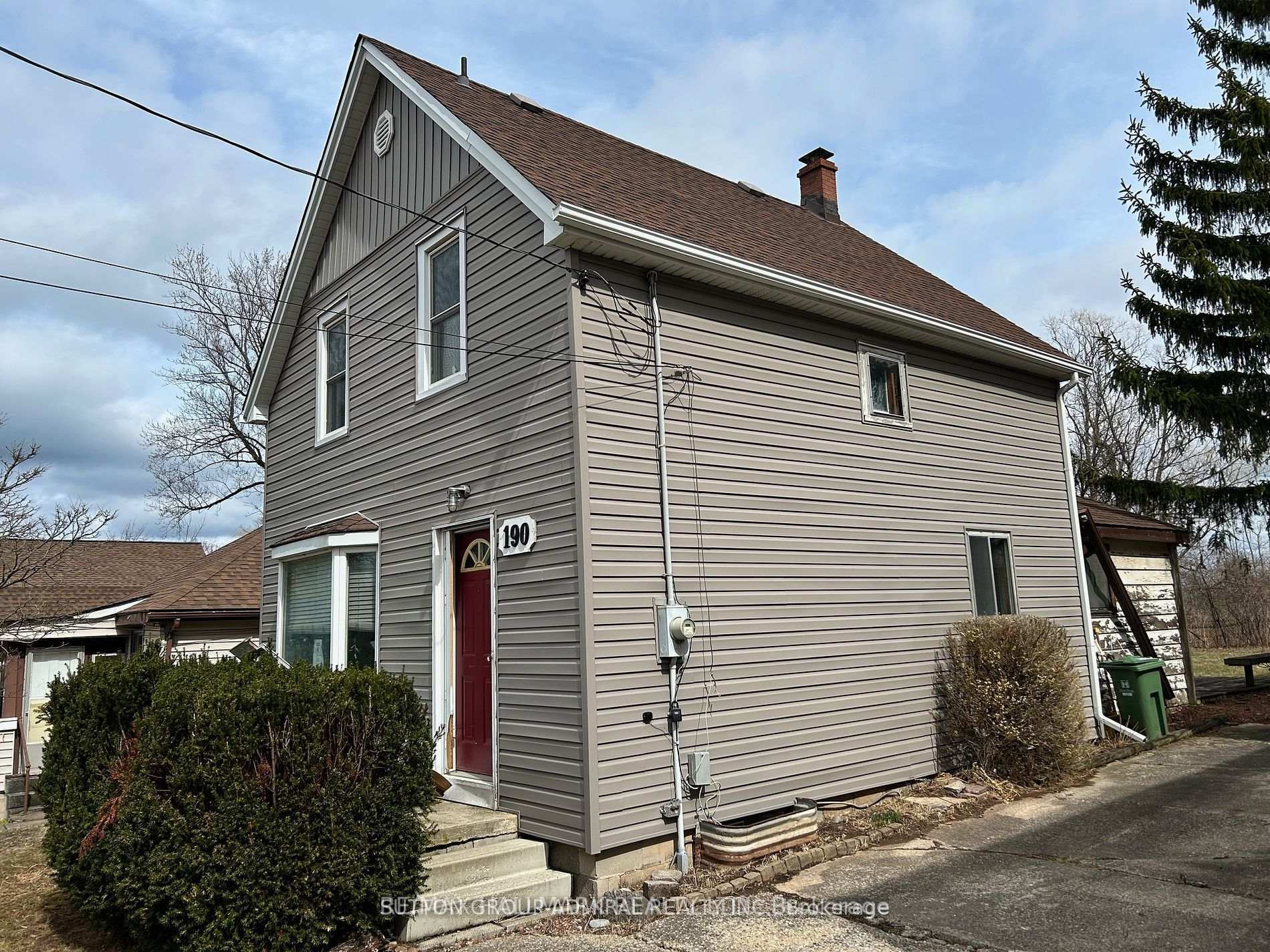 Property Photo: 190 Fruitland Road ON L8E 5J7