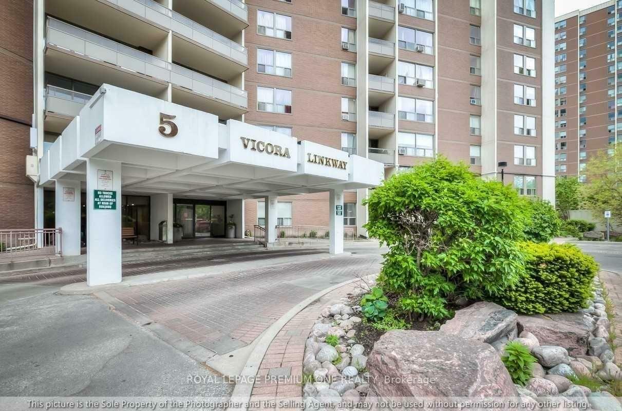 5 Vicora Linkway N/A 210  Toronto ON M3C 1A4 photo