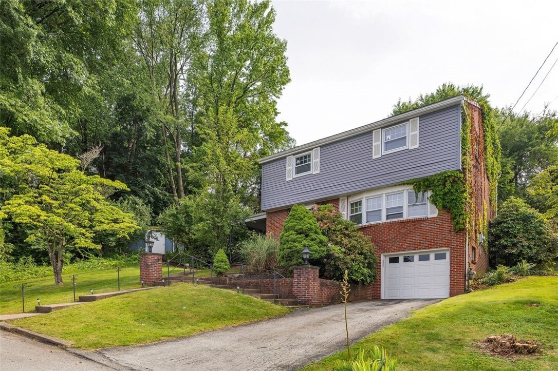 Property Photo:  134 Franklin Dr  PA 15601 