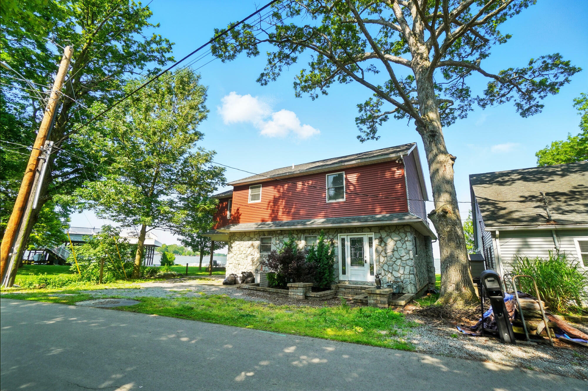 Property Photo: 9113 Lake Avenue OH 43324