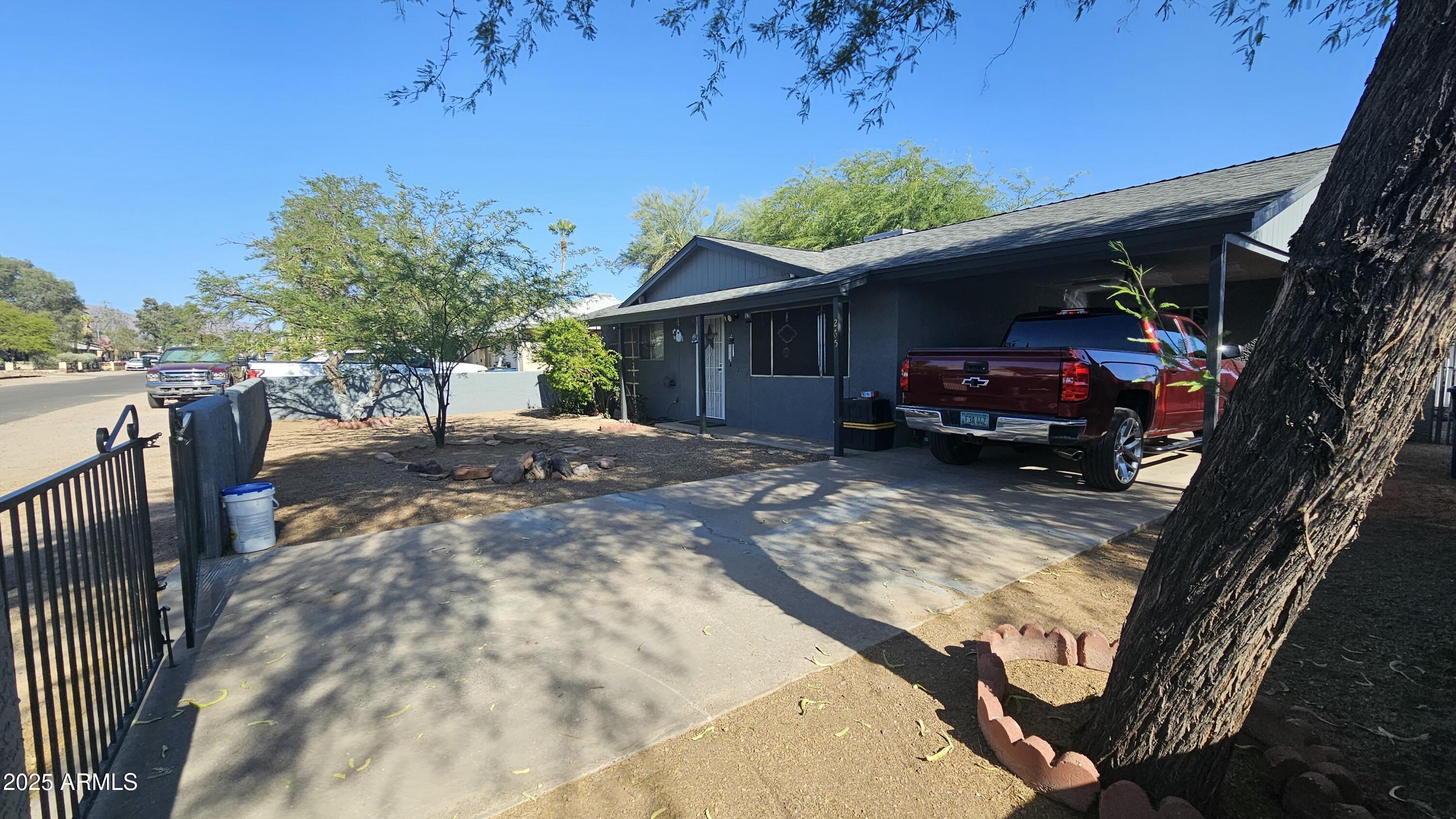 Property Photo: 265 W 17th Avenue AZ 85120