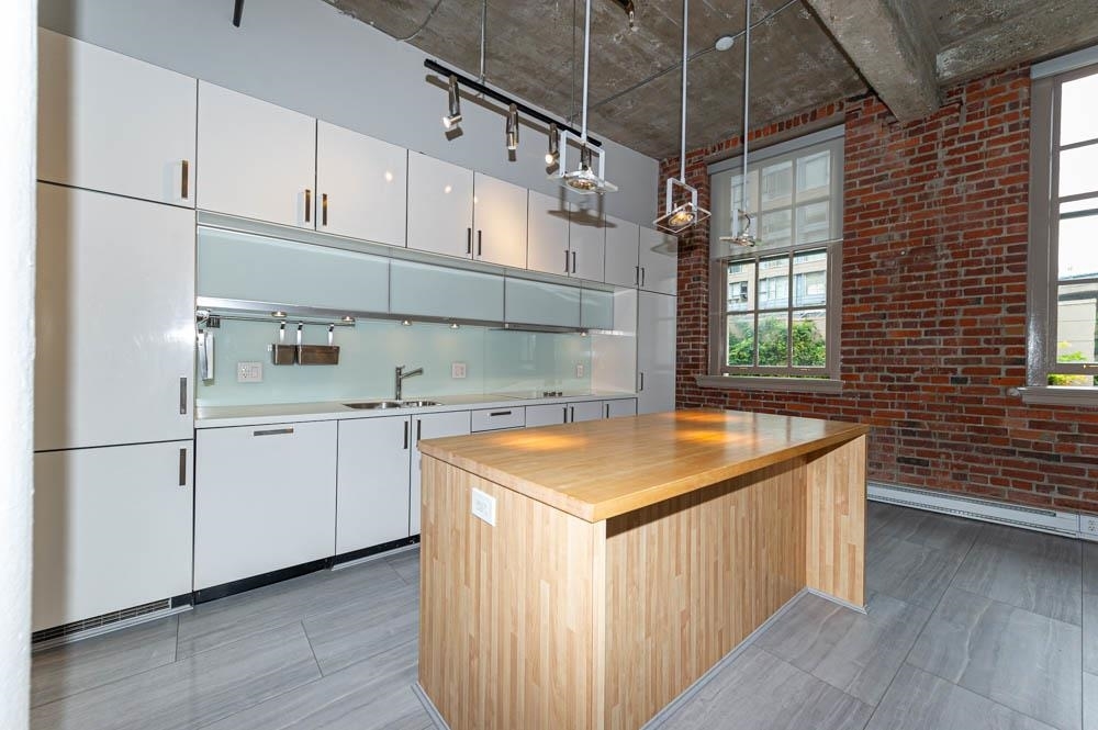 Property Photo: 546 Beatty Street 210 BC V6B 2L3
