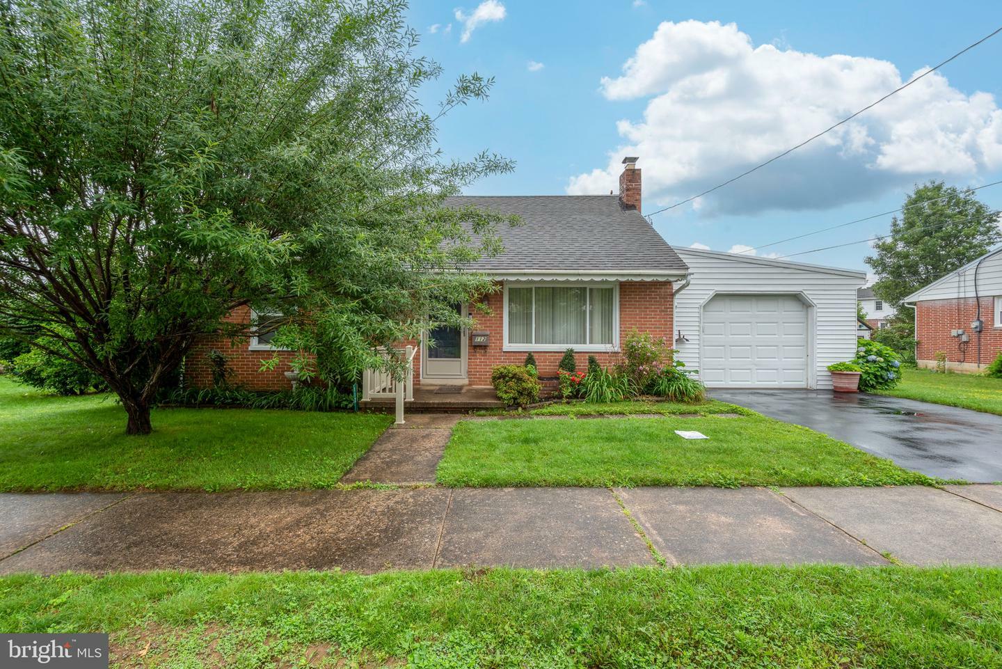 Property Photo: 112 N 7th Street PA 17517