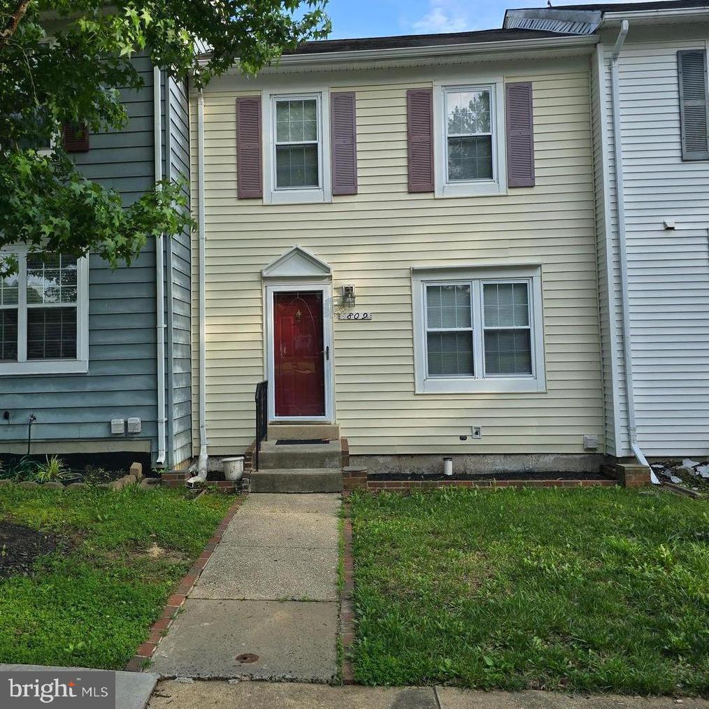Property Photo: 809 Saint Michaels Drive MD 20721