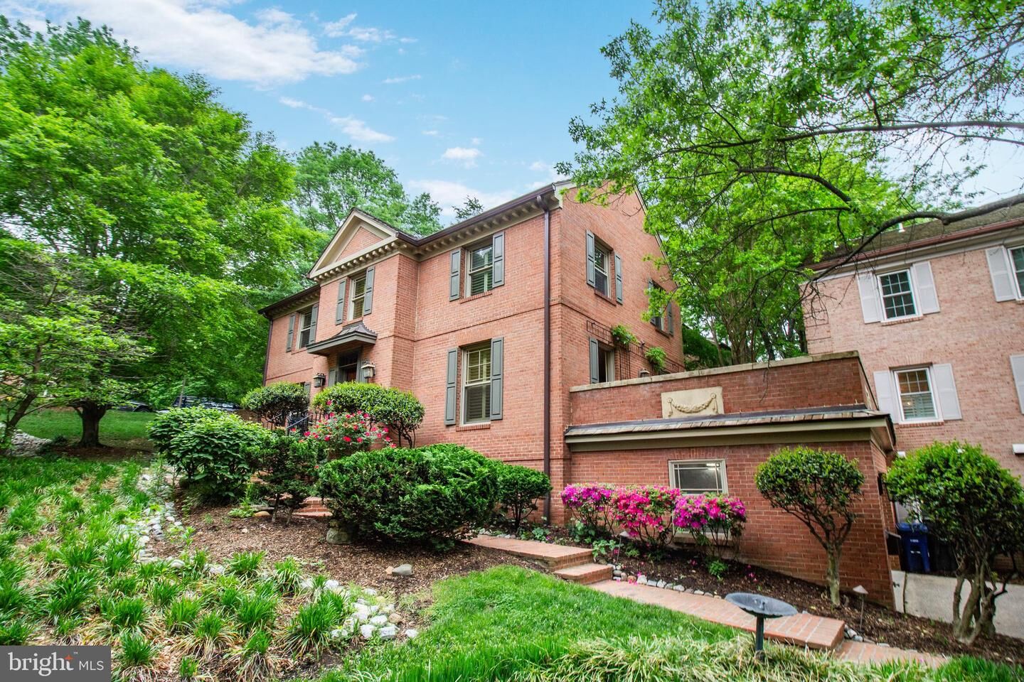 Property Photo: 1802 24th Street S VA 22202