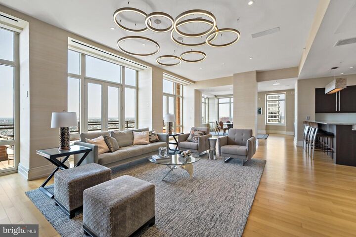 Property Photo:  130 S 18th Street 3102  PA 19103 