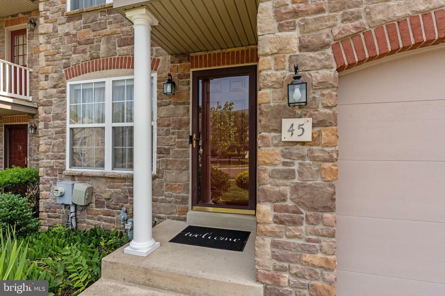 Property Photo: 45 Sunrise Court PA 19053