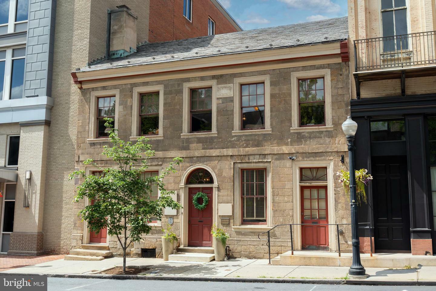 121 E King Street 123  Lancaster PA 17602 photo