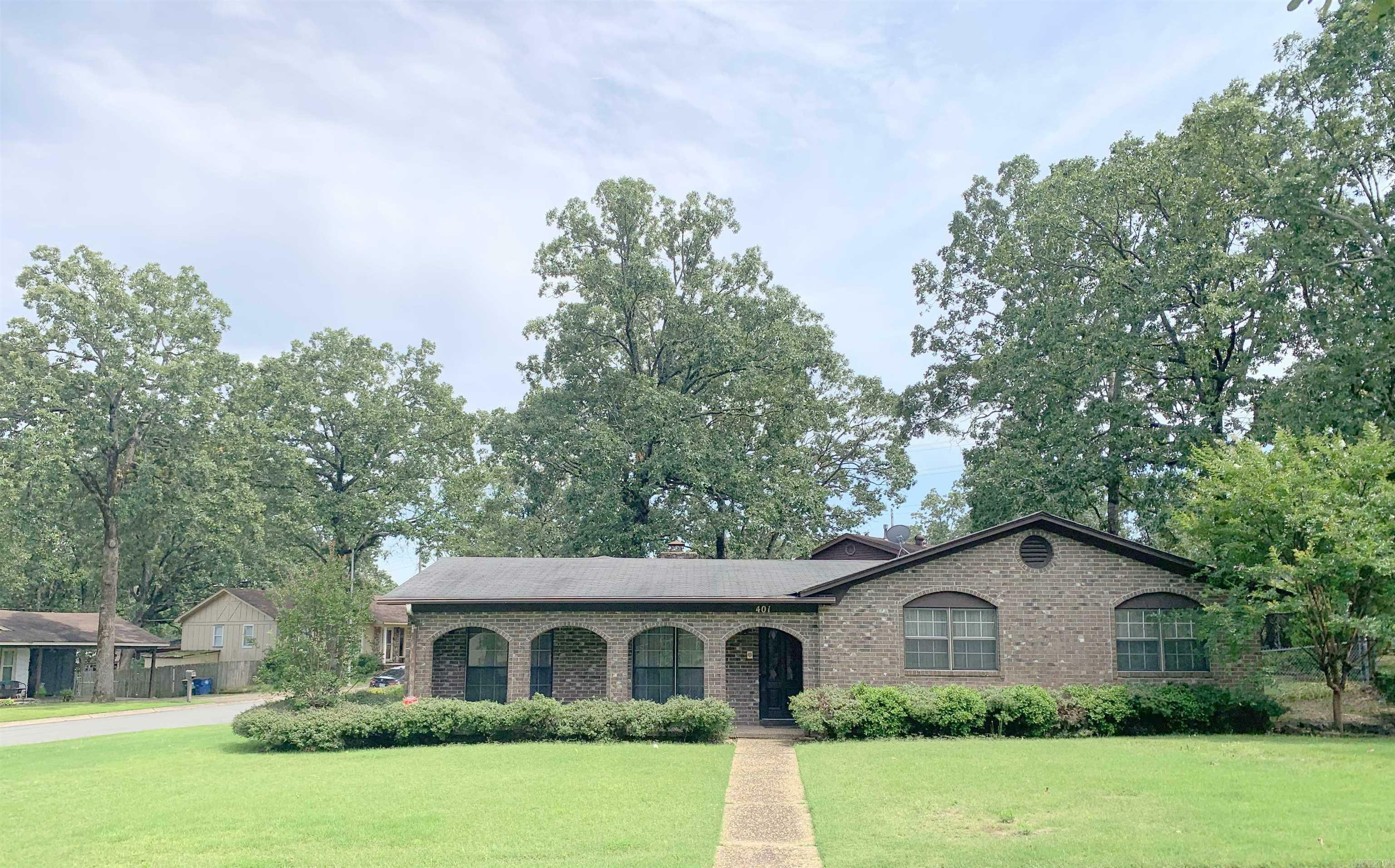 Property Photo: 401 55th Terrace Drive AR 72118