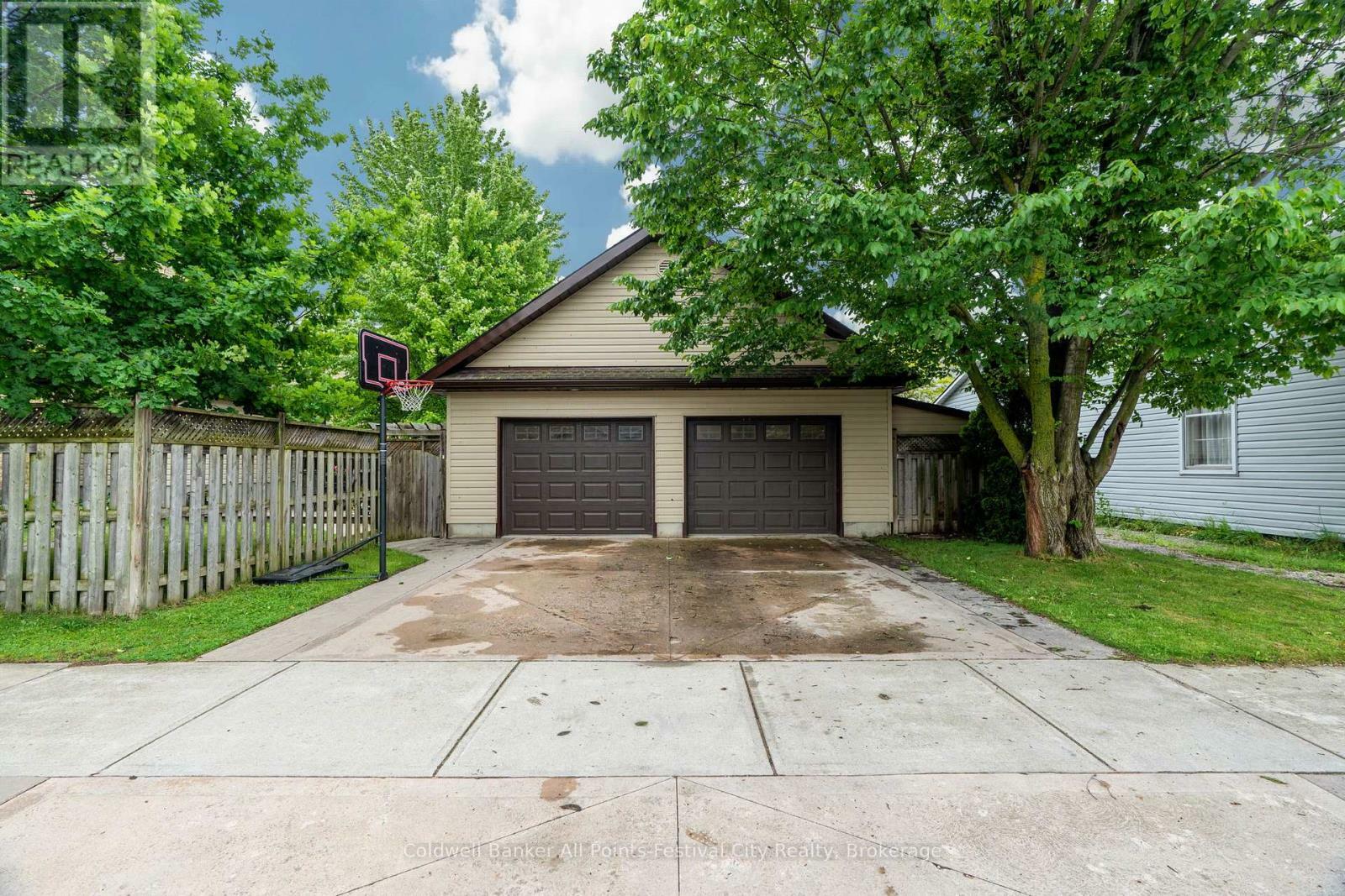 Property Photo: 32 Cambria Road South ON N7A 3E4