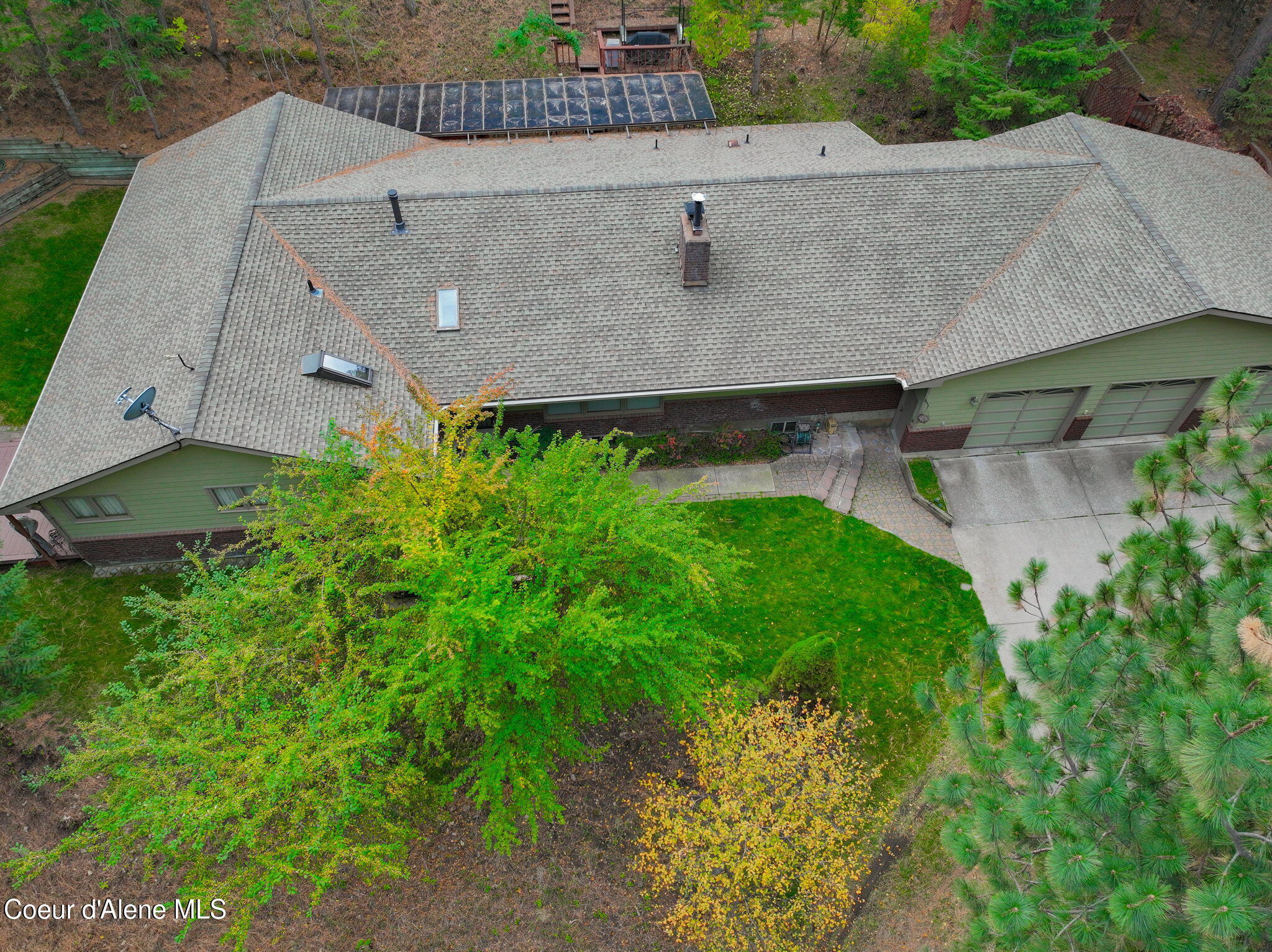 Property Photo: 694 S Signal Point Rd ID 83854