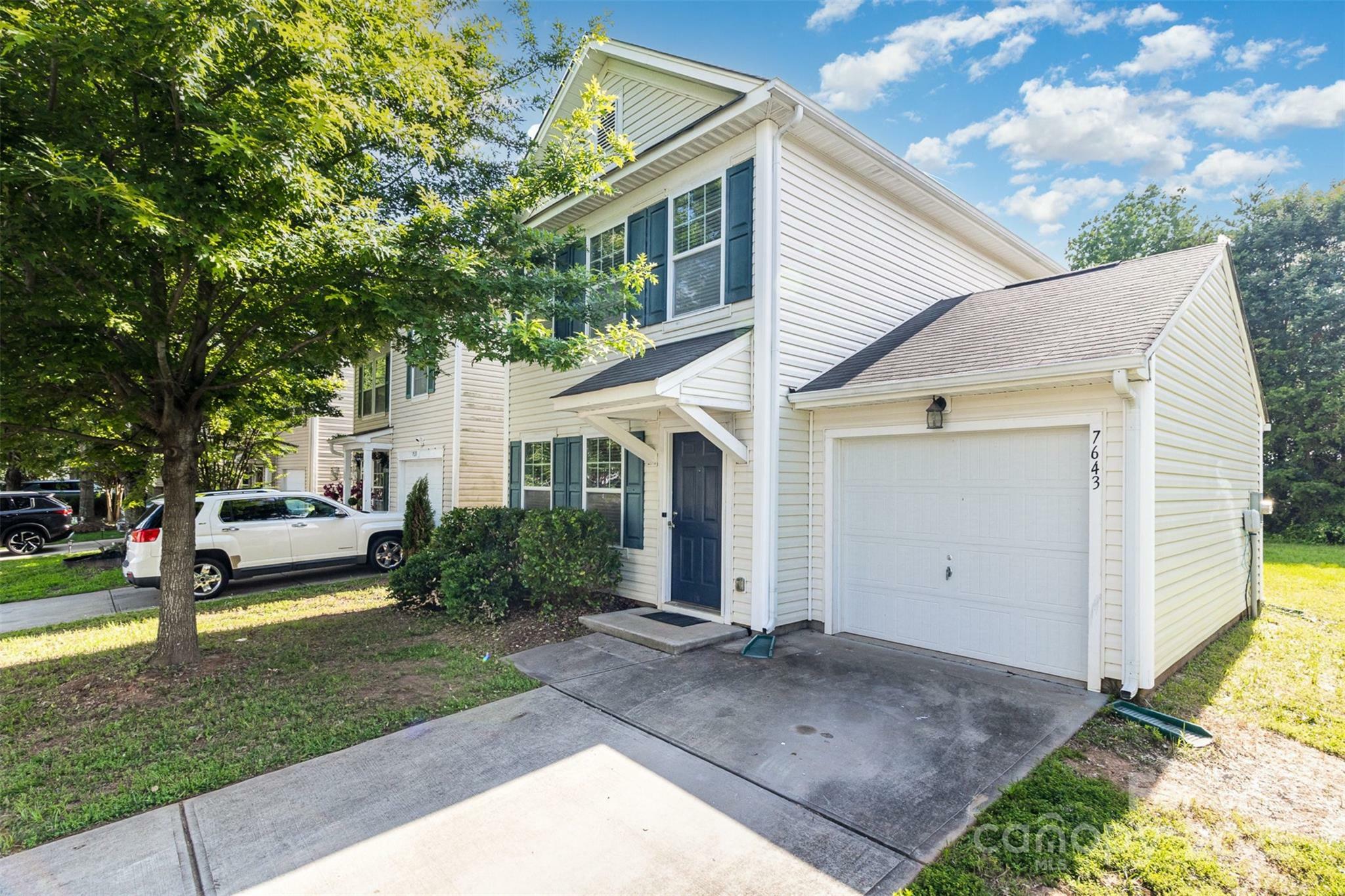 Property Photo: 7643 Monarch Birch Lane NC 28215